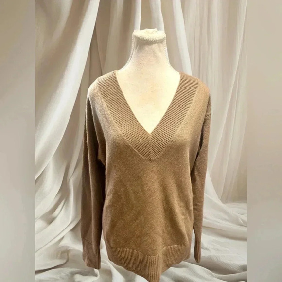 🆕 Vince Women's Wide V Neck Tunic Sweater Small - Picture 4 of 5
